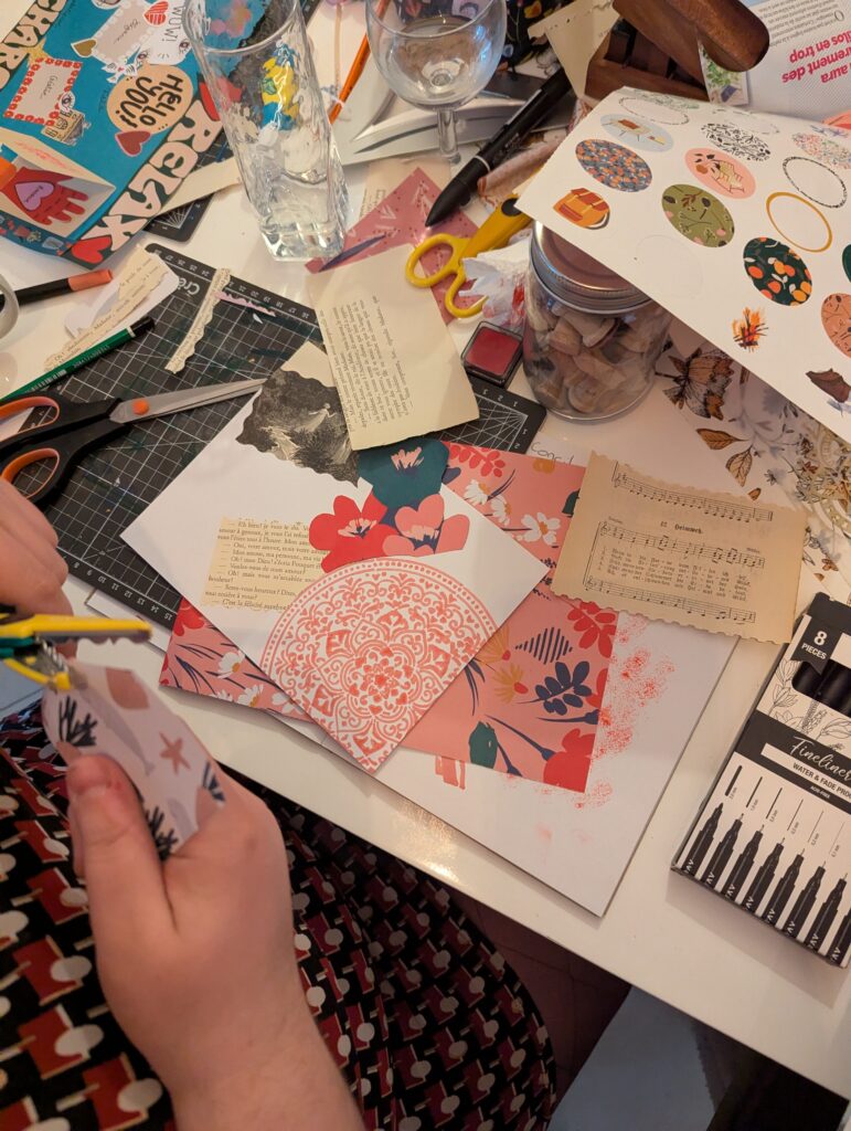 Ateliers Collage Introspectif au P'tit Rex Café